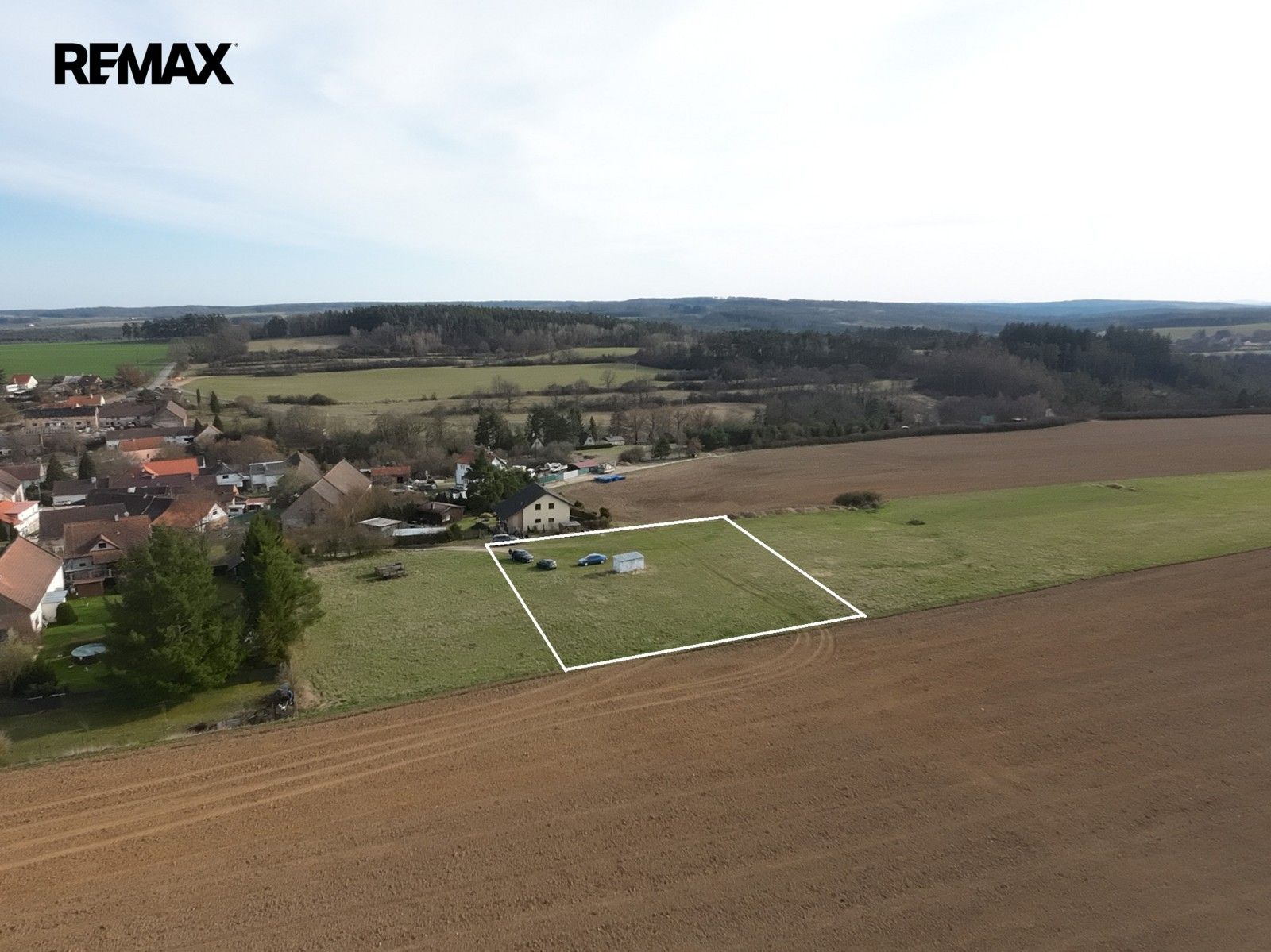 Pozemky pro bydlení, Čerňovice, 2 501 m² - 2