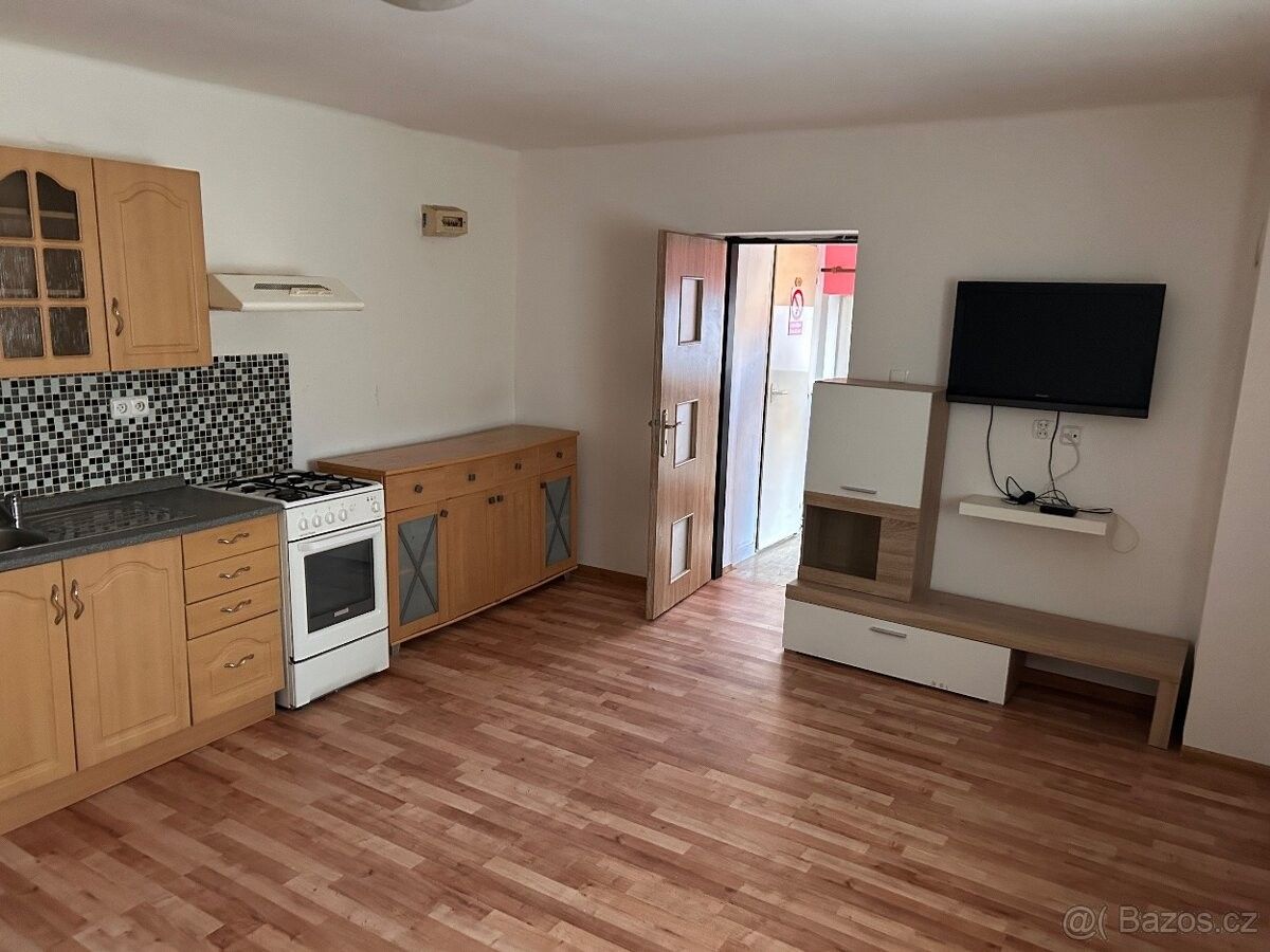 Pronájem rodinný dům - Louny, 440 01