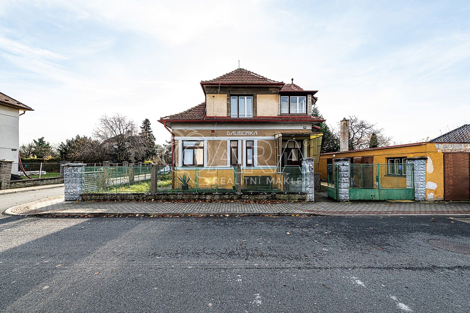 Prodej rodinný dům - Čapkova, Jirny, 136 m²