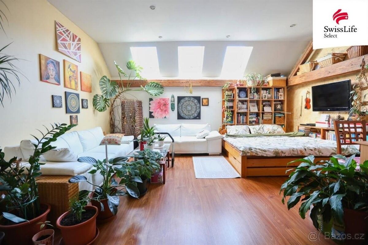 Byty, Nové Hrady v jižních Čechách, 373 33