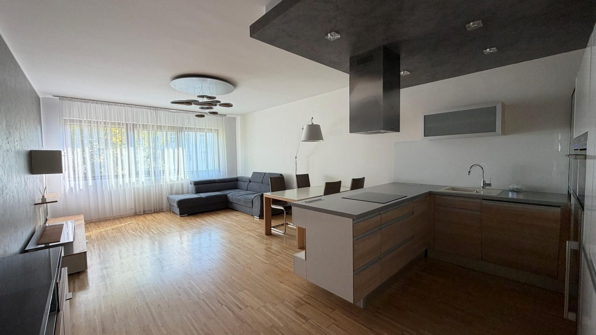 Pronájem byt 3+kk - Rohanské nábřeží, Praha, 133 m² - 2