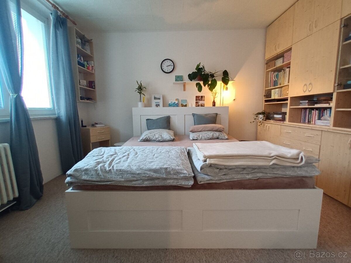 Byty, Huslenky, 756 02