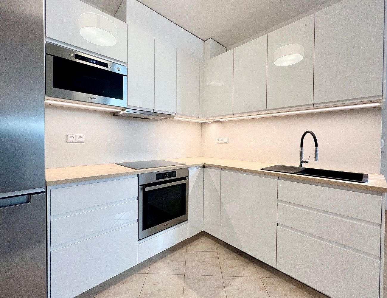 Byt 2+kk · 49 m² · Praha - Prosek, okres Praha 9, Hlavní město Praha - 3