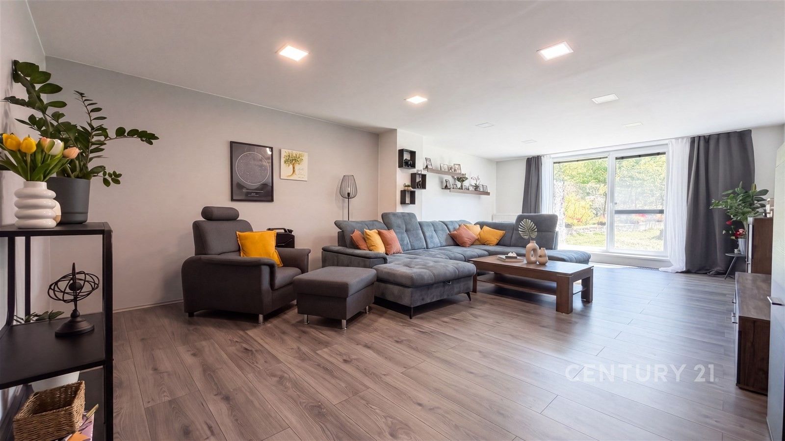 Rodinný dům · 284 m² · Roštín - 1
