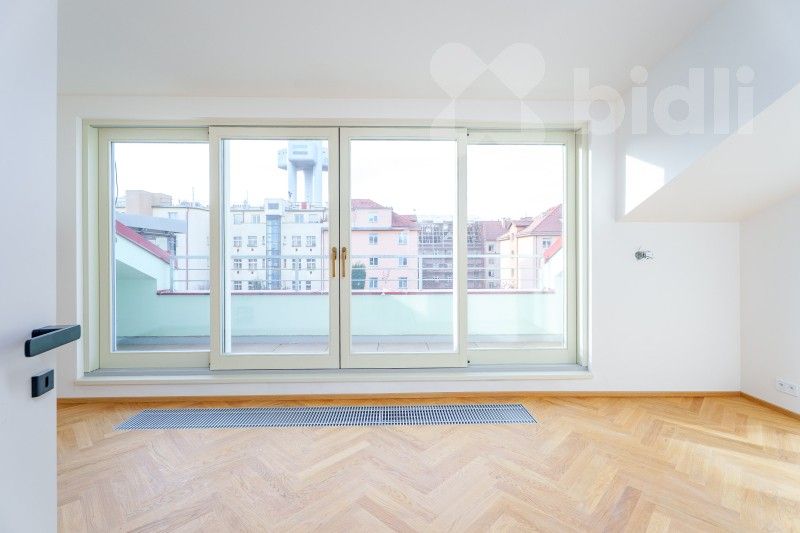 3+kk, Bořivojova, Praha, 81 m²