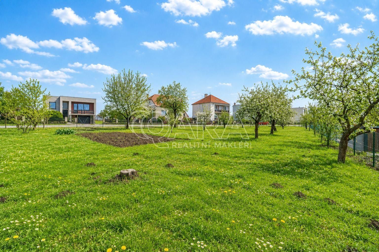 Pozemek pro bydlení, 878 m²