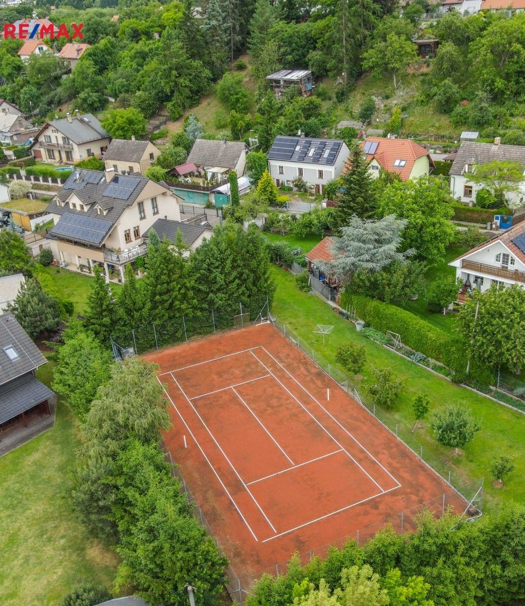 Prodej rodinný dům - Pod Hůrkou, Černolice, 420 m²
