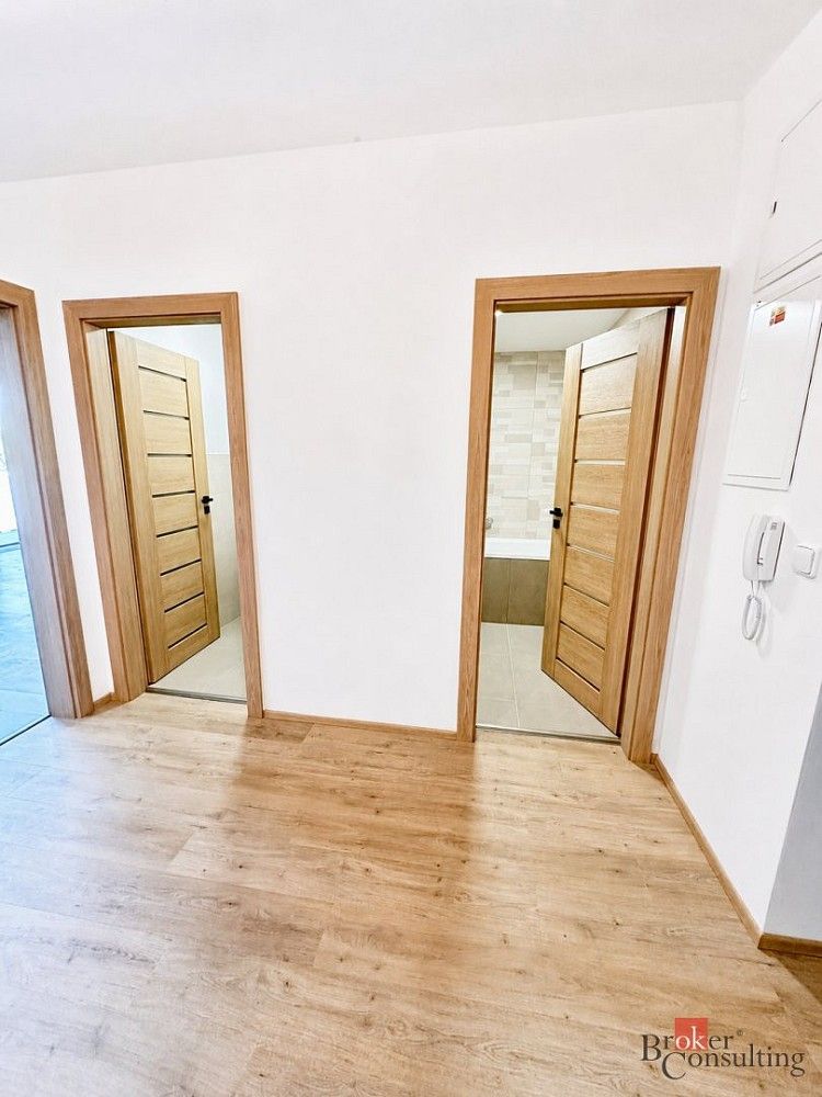 Pronájem byt 2+kk - Znojemská, Pohořelice, okres Brno-venkov, 60 m² - 5