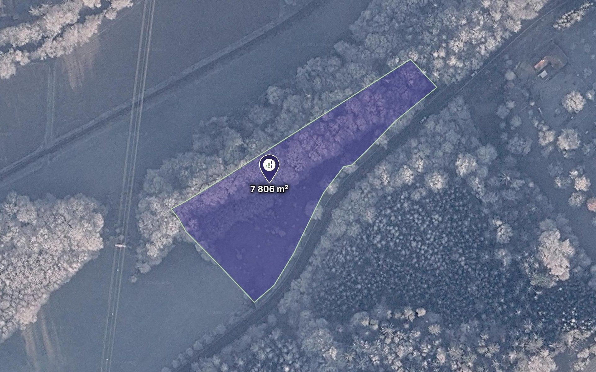 Louka, 7 806 m²