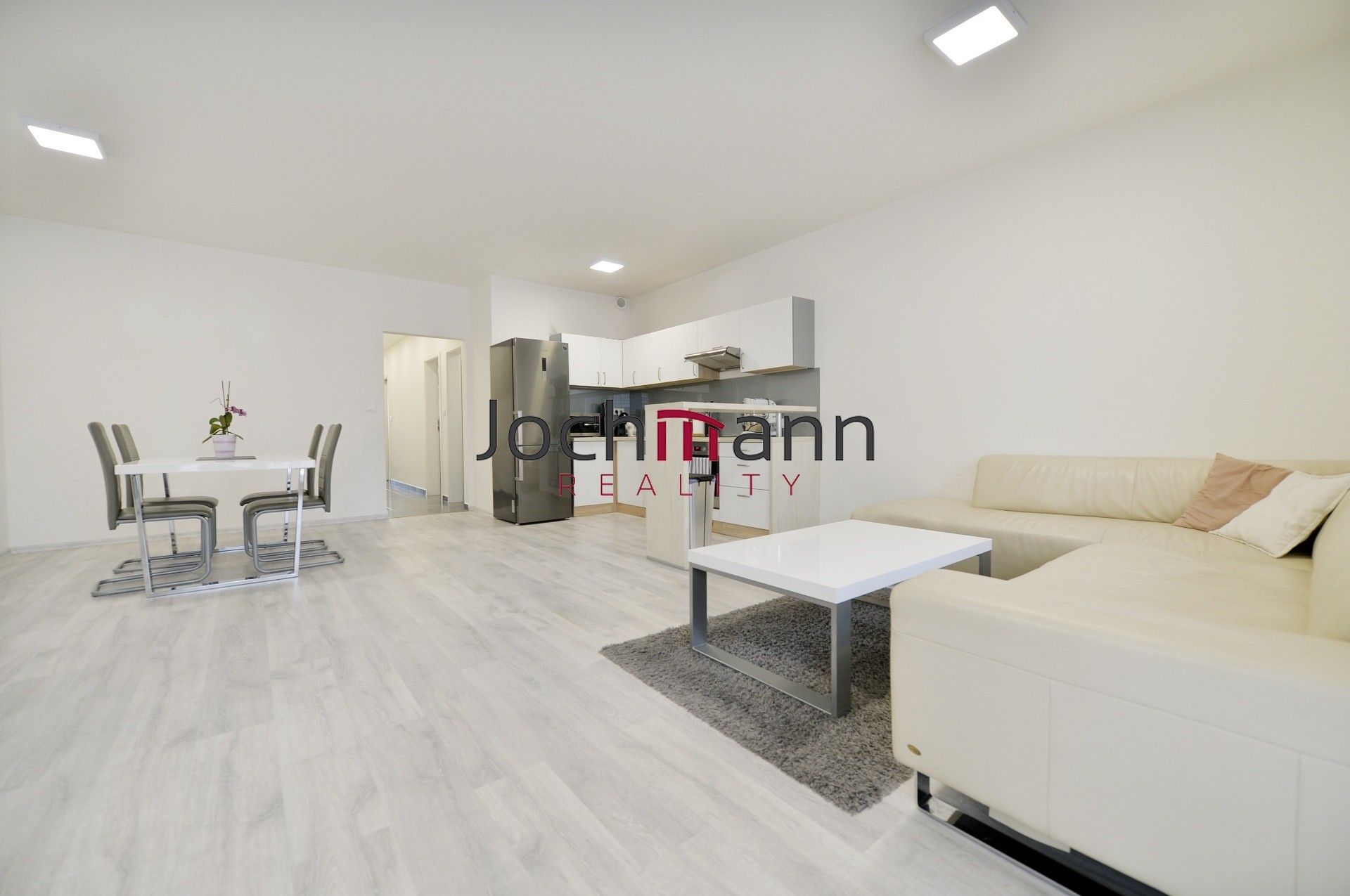 Pronájem byt 2+kk - Riegrova, České Budějovice, 67 m²