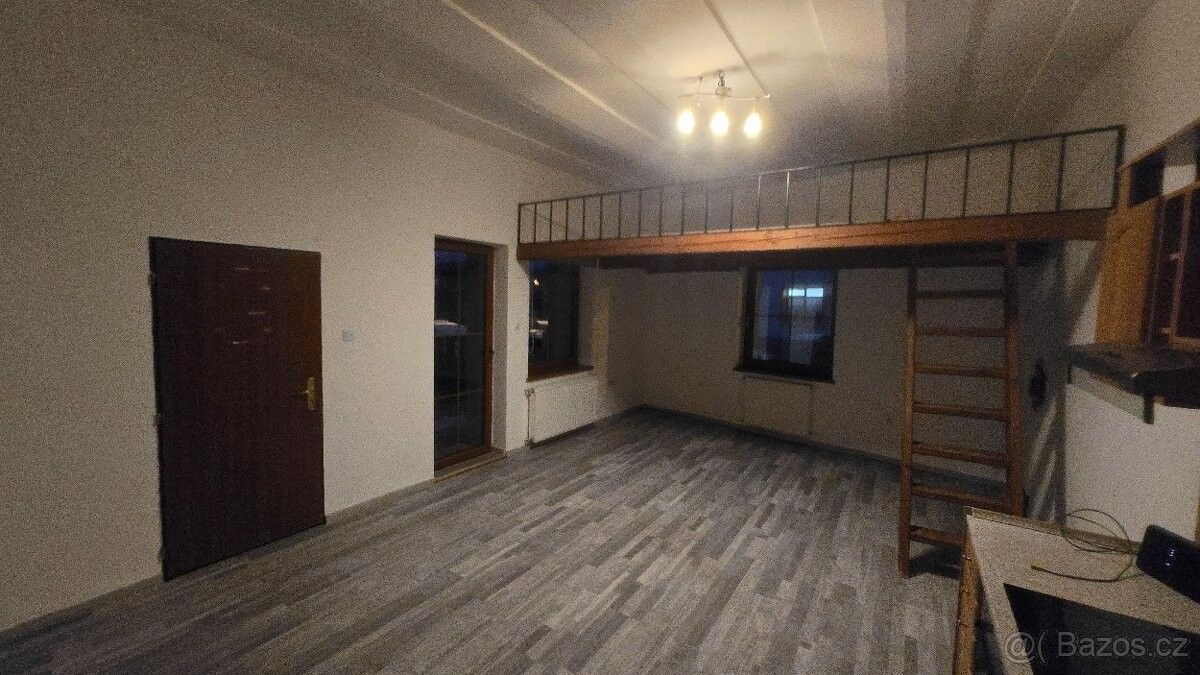 Pronájem byt - Hronov, 549 31