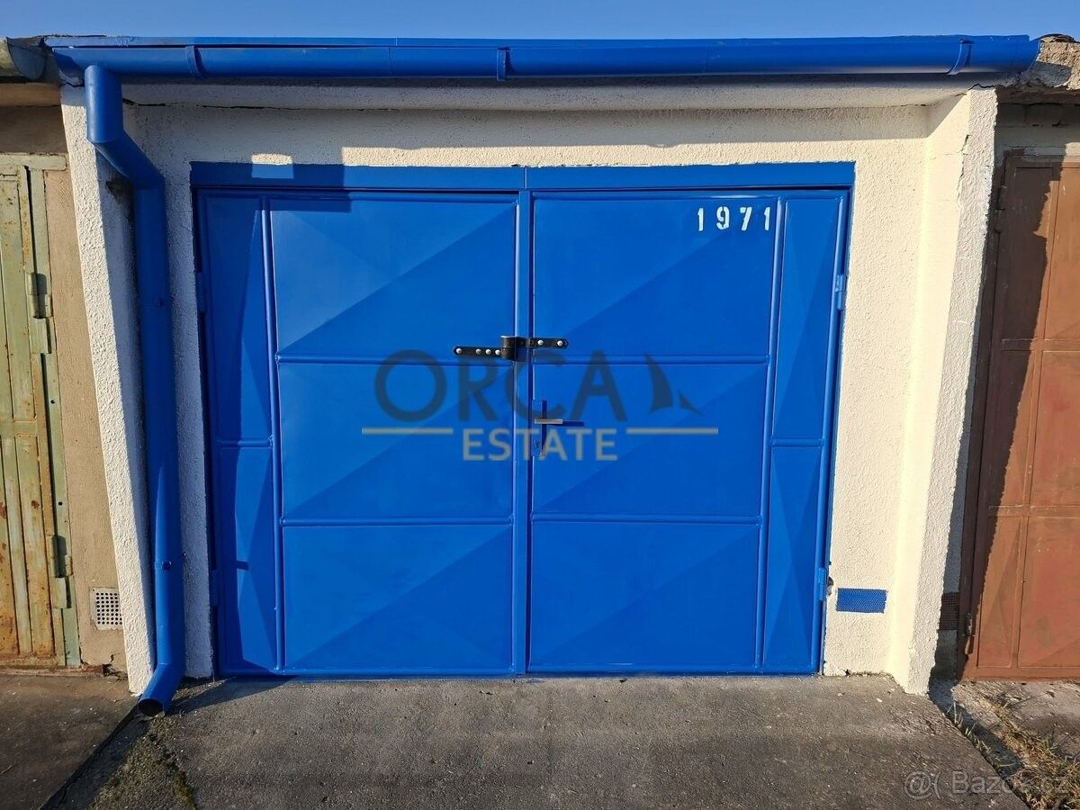 Garáže, Hodonín, 695 01