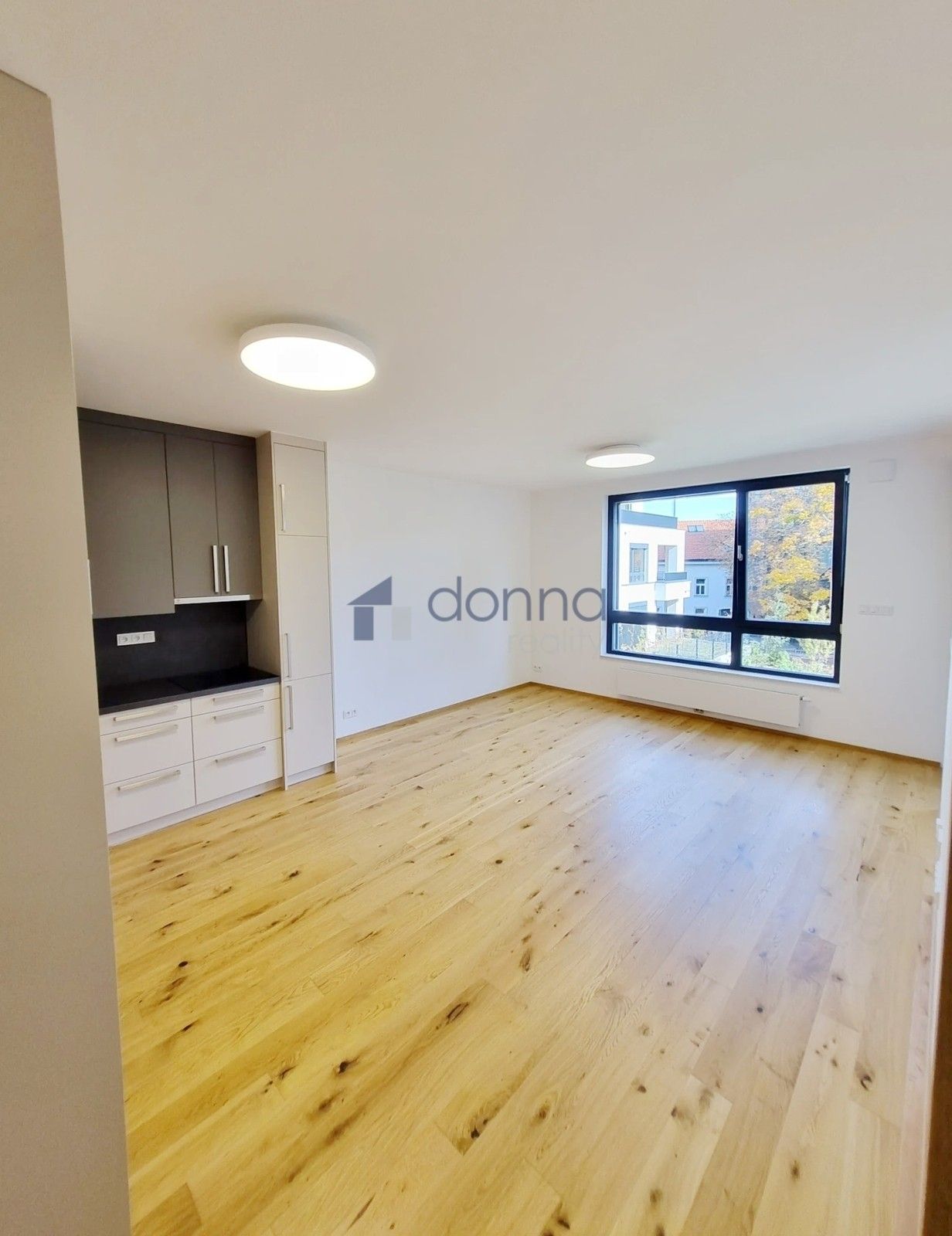 Pronájem byt 2+kk - Mužíkova, Praha, 54 m²