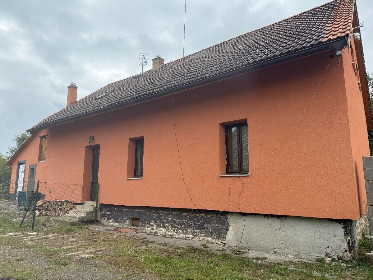 Pronájem rodinný dům - Praha, 160 00