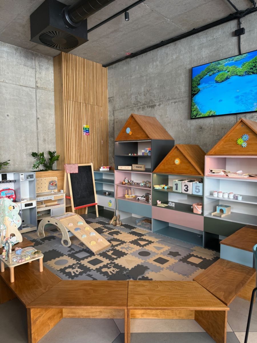 Obchodní prostory, Grafická, Praha - Smíchov, 167 m² - 2