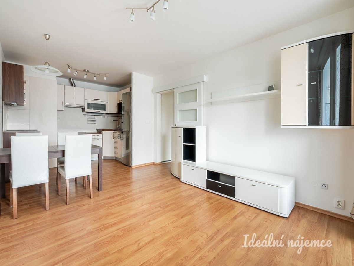 Byt 3+kk · 67 m² · Pod lysinami, Praha - 3