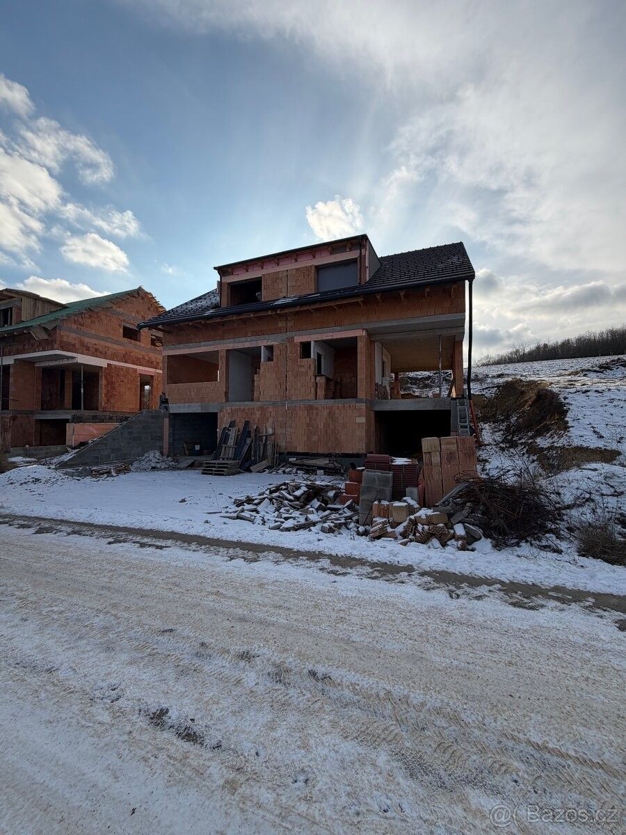 Byty, Žarošice, 696 34