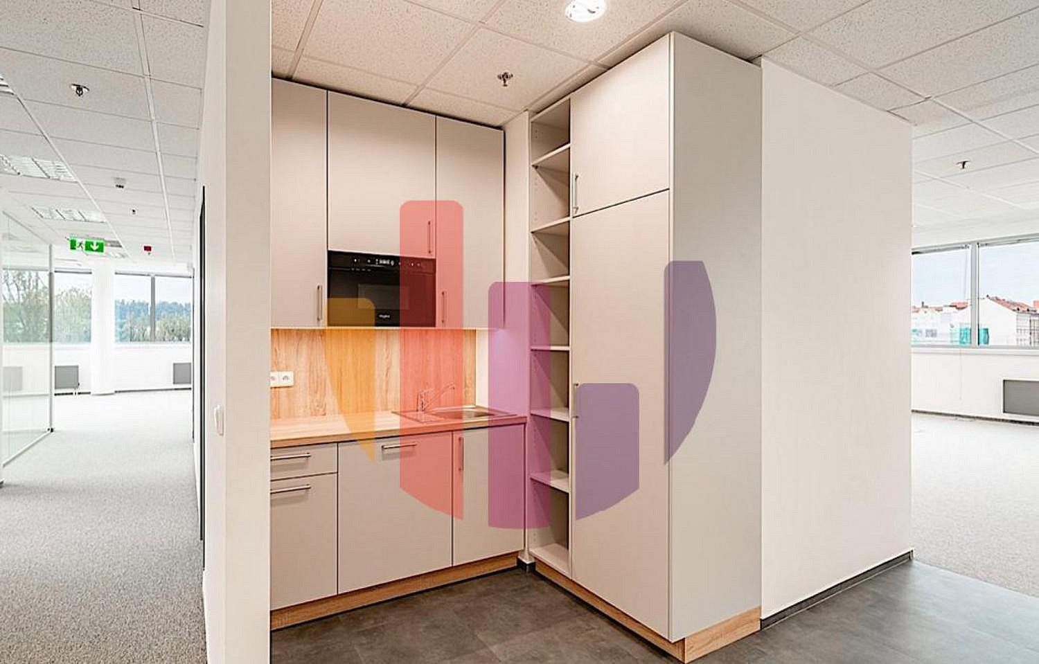 Pronájem kancelář - Praha - Holešovice, okres Praha 7, Hlavní město Praha, 478 m² - 5