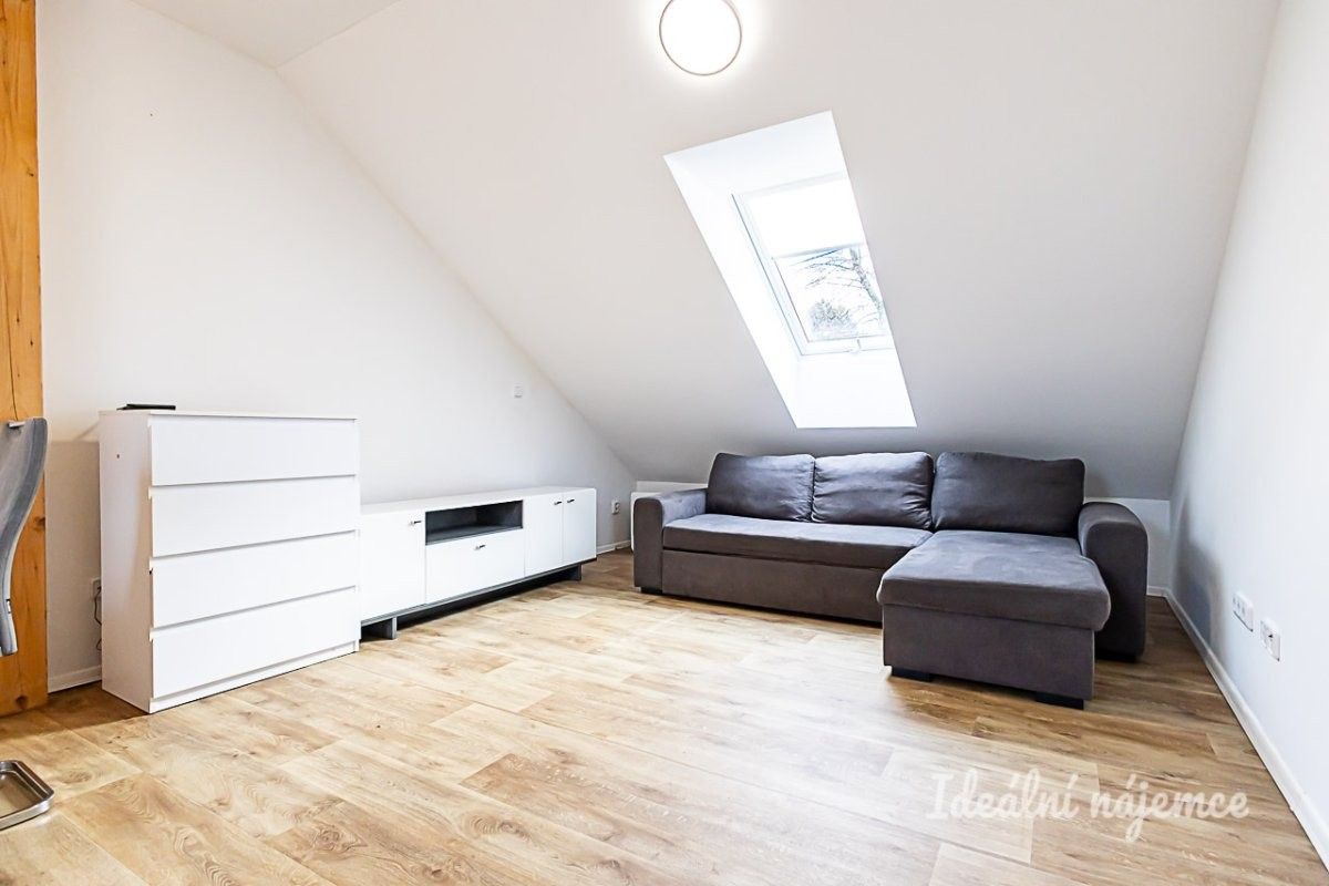 Pronájem byt 2+kk - Cukrovarská, Praha, 50 m²