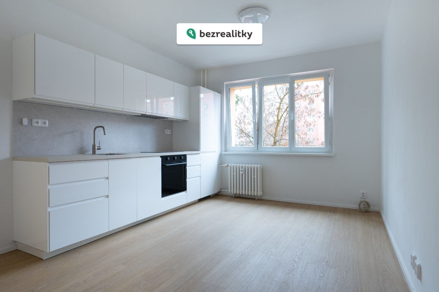 Prodej byt 2+kk - Evropská 658, Praha, 37 m²