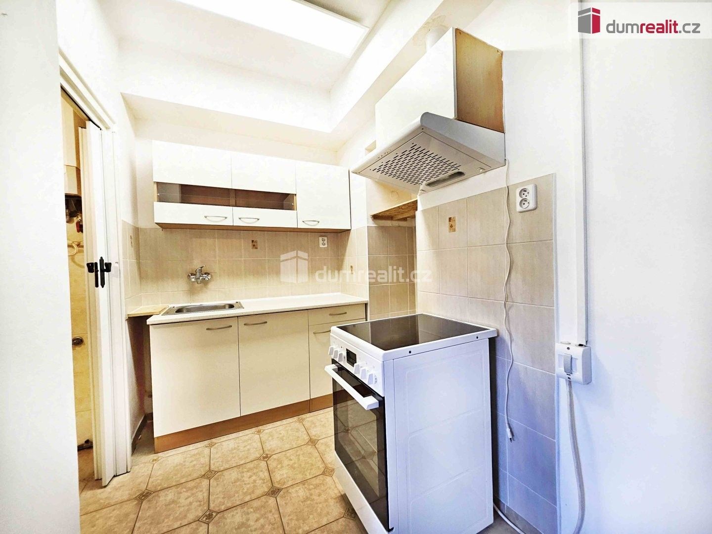 3+kk, 28. října, Lovosice, 73 m² - 1
