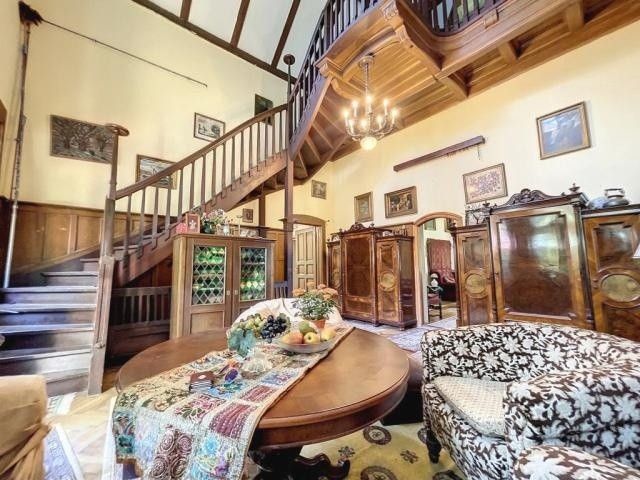 Prodej rodinný dům - 987 66, Zahraničí