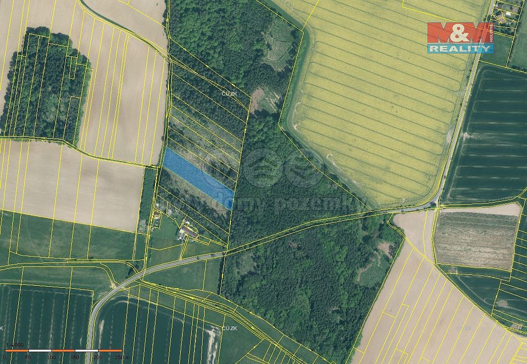 Les, 6 579 m²