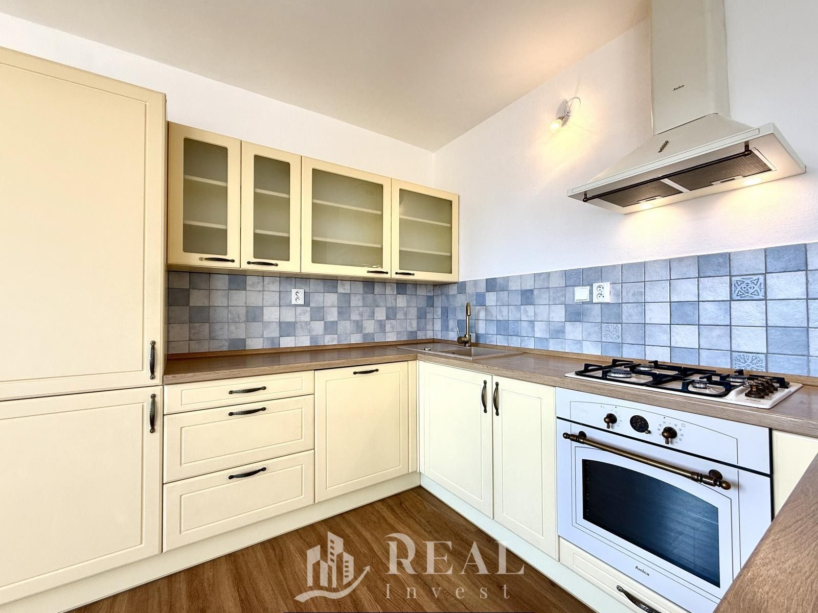 Prodej byt 3+kk - tř. Budovatelů, Most, 68 m²