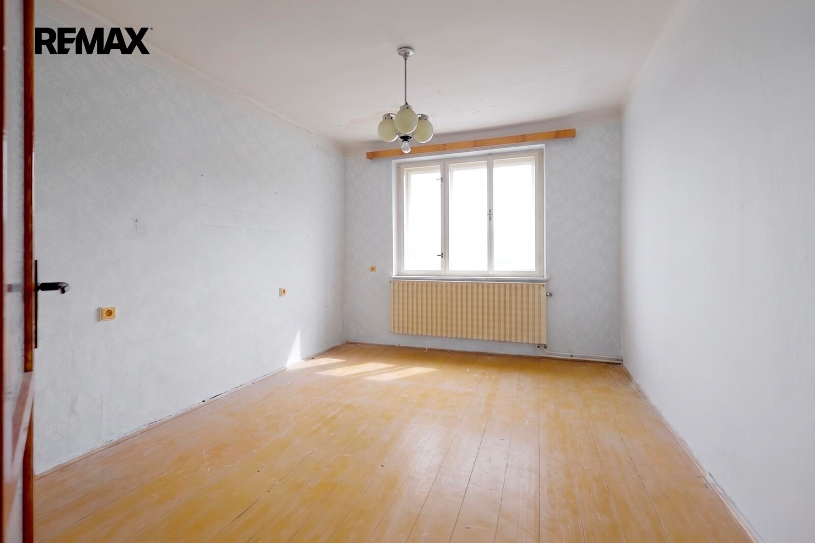 Prodej rodinný dům - Sochorova 1548, Dvůr Králové nad Labem, 200 m² - 5