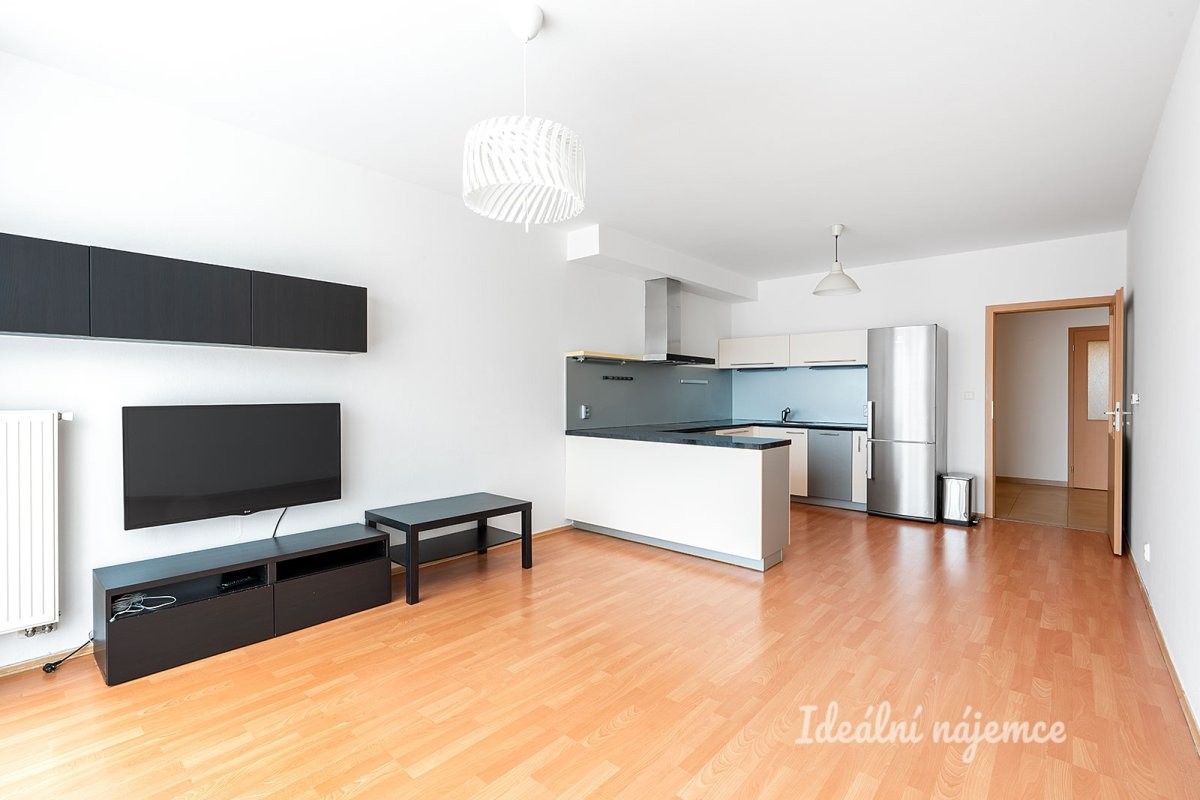 3+kk, Mlázovická, Praha, 75 m²
