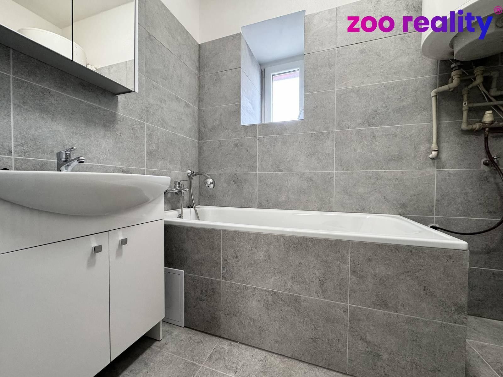 Pronájem byt 2+1 - Tovární 383, Kryry, 59 m²