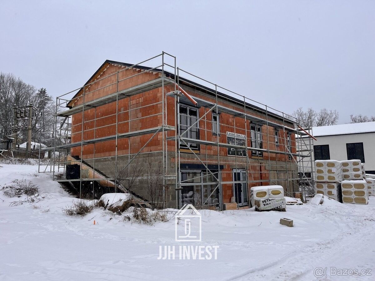 Rodinné domy, Loděnice u Berouna, 267 12