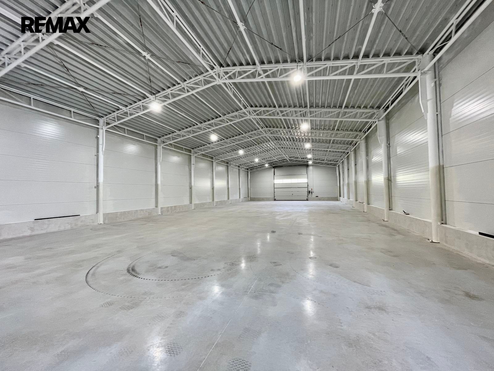 Výrobní prostory · 1 400 m² · Husinec - 3