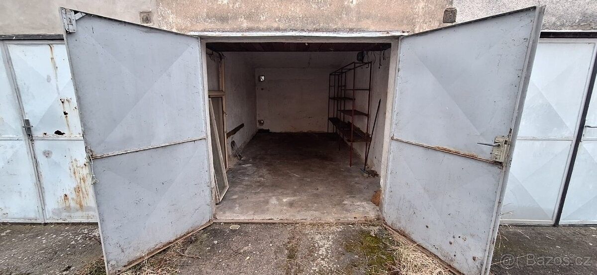 Garáže, Holice v Čechách, 534 01