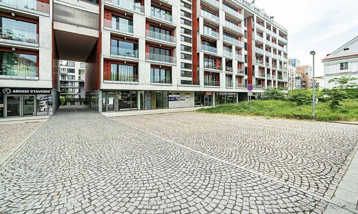 Garáž · Praha, 101 00 - 3