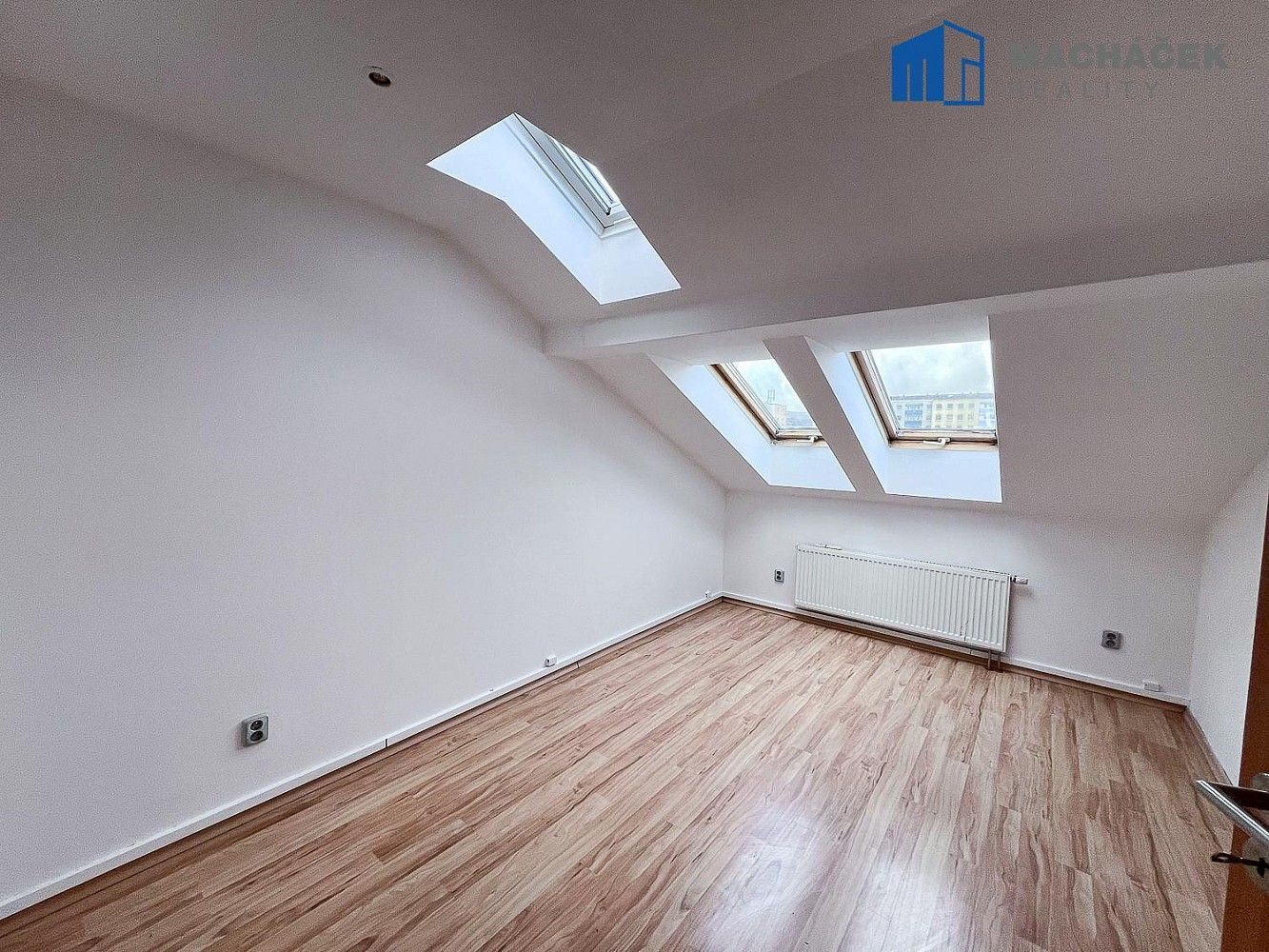 Prodej rodinný dům - Teplice - Sobědruhy, Ústecký kraj, 278 m² - 5