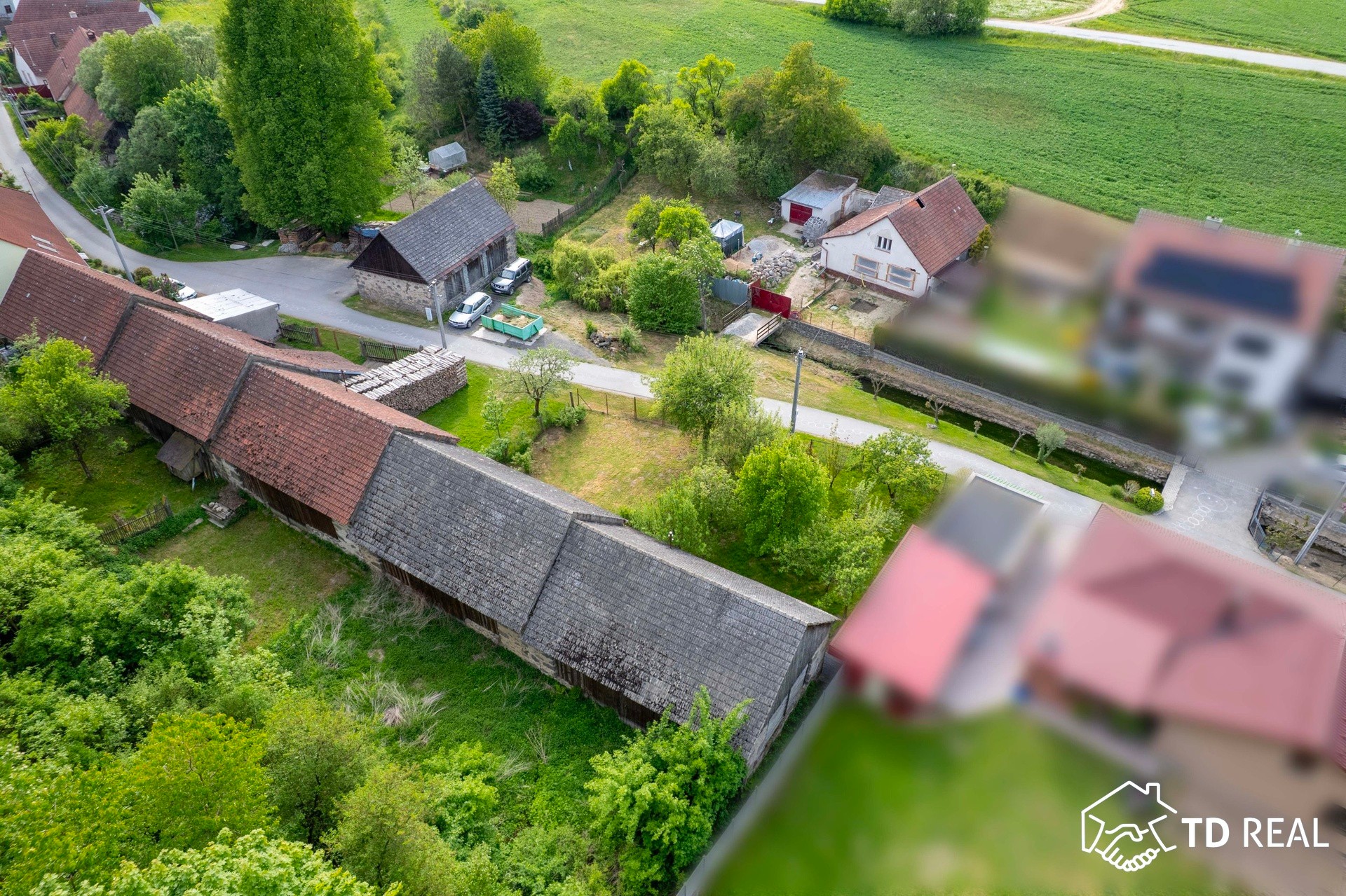 Chaty, Hodov, 87 m² - 1