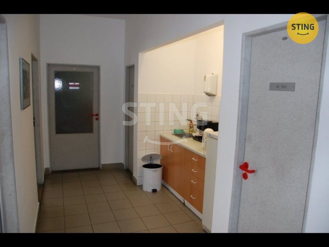 Pronájem kancelář - Jungmannova, Olomouc, 28 m²