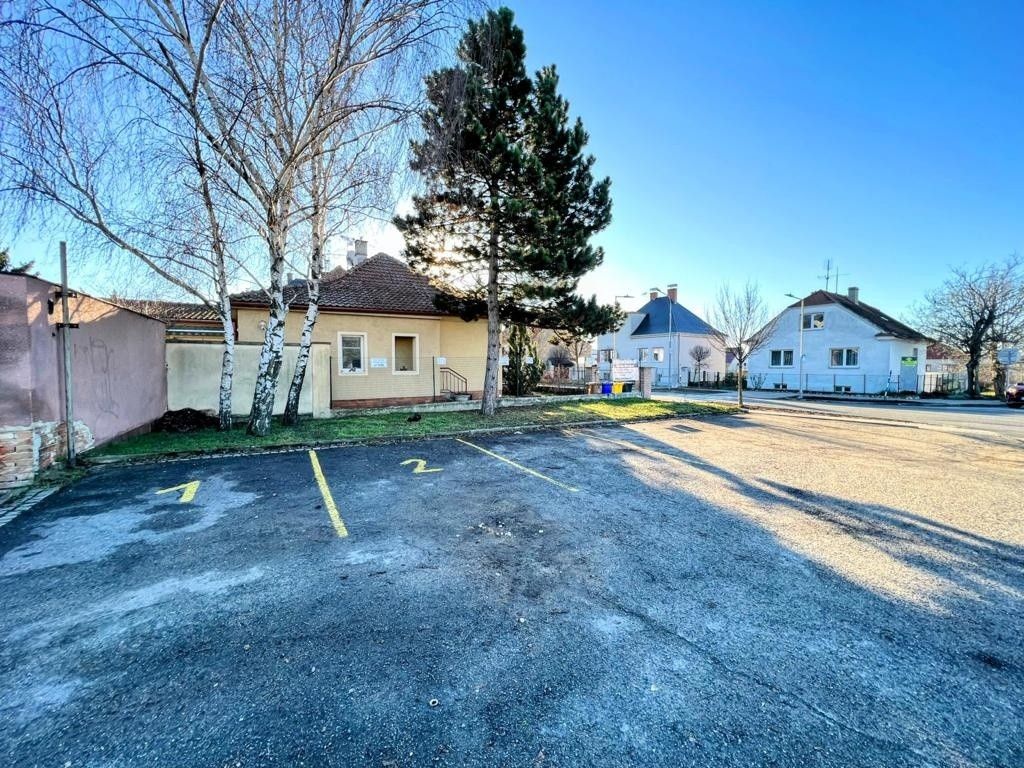 Garáže, Mikulov na Moravě, 692 01