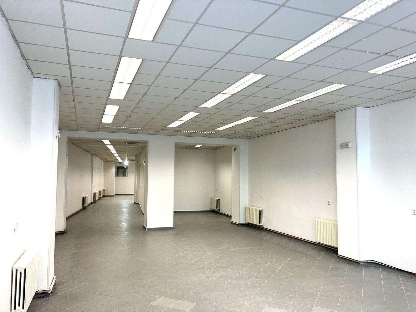 Obchodní prostory, Teplice, Ústecký kraj, 293 m² - 1