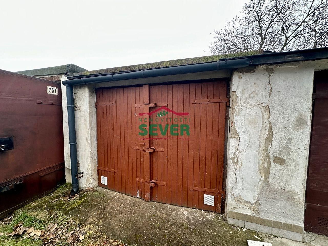 Garáže, Novosedlice, 20 m²