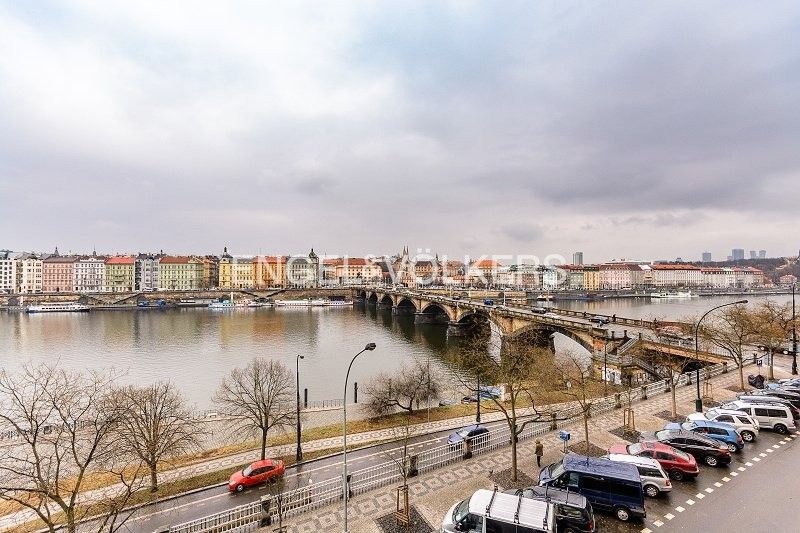 Byt 3+kk · 83 m² · Janáčkovo nábřeží 885, Praha Smíchov - 3