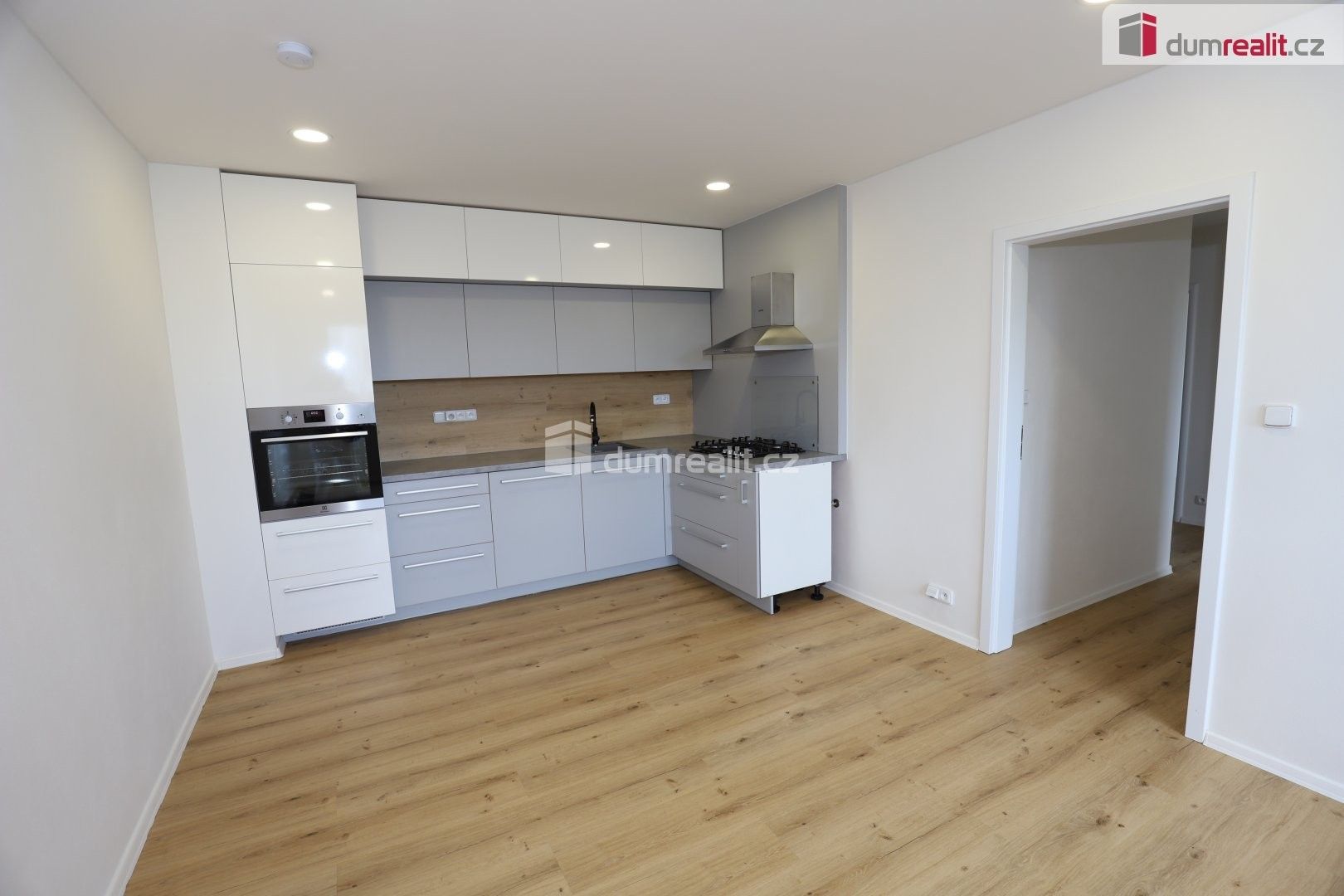 Prodej byt 3+kk - Hasova 3091, Praha Modřany, 65 m² - 2