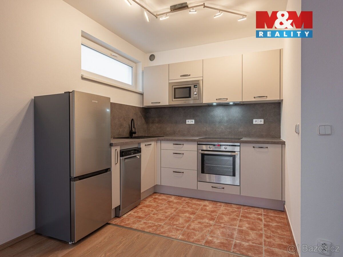 Pronájem byt - Praha, 158 00