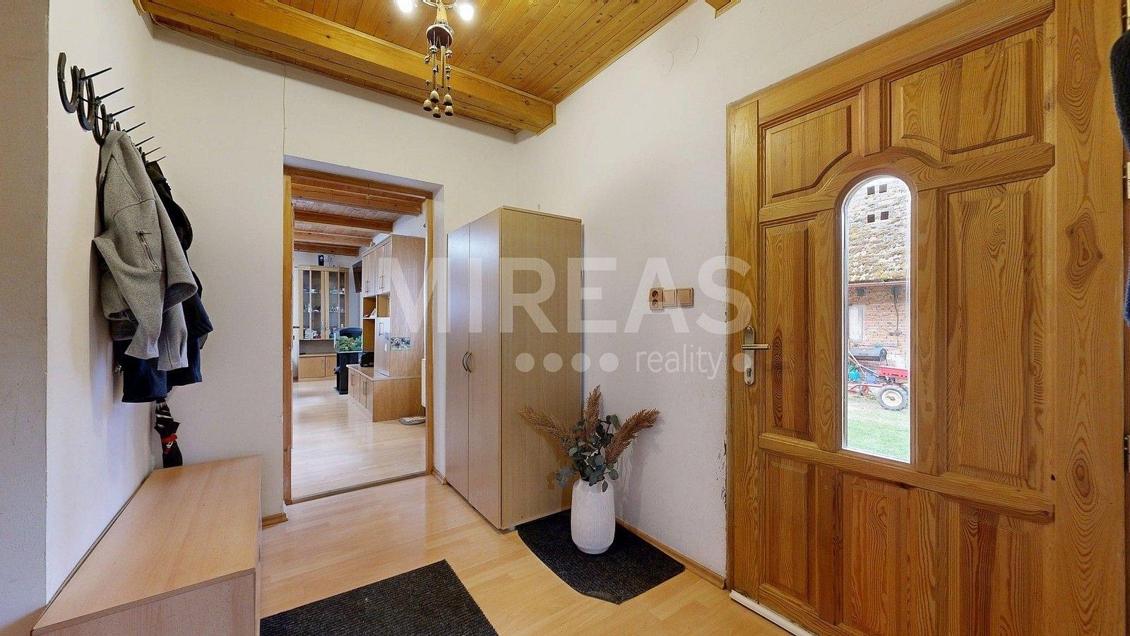 Rodinný dům · 185 m² · Chotěšice - Nouzov, okres Nymburk, Středočeský kraj - 3
