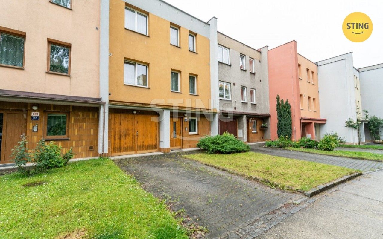 Rodinné domy, Řadová, Ostrava, 240 m²