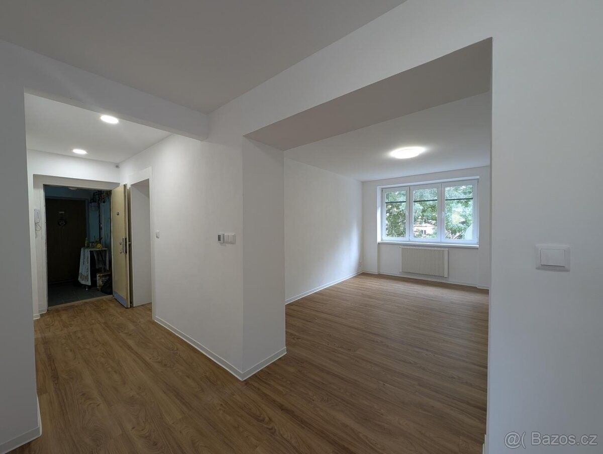 Pronájem byt - Blatno, 441 01