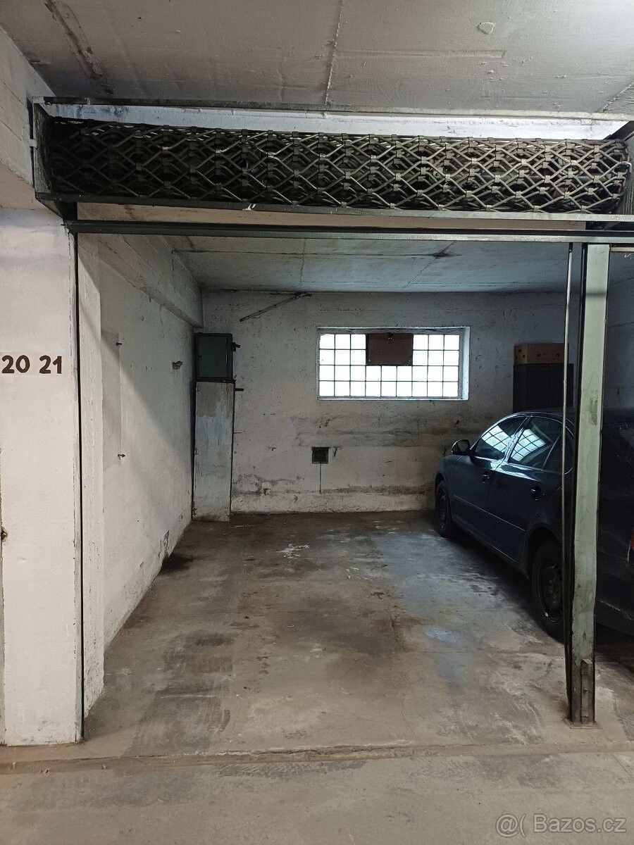 Garáže, Praha, 100 00