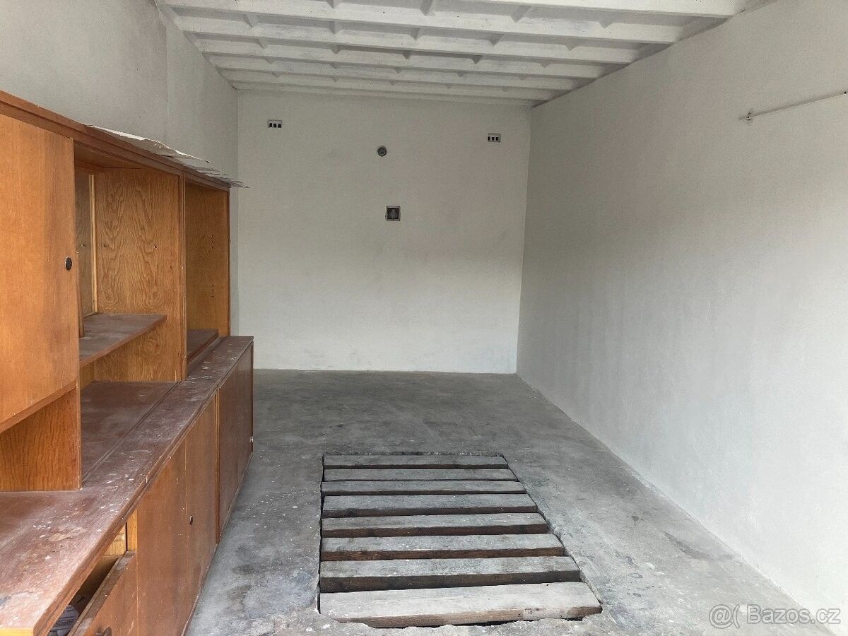 Garáže, Prostějov, 796 01 - 2