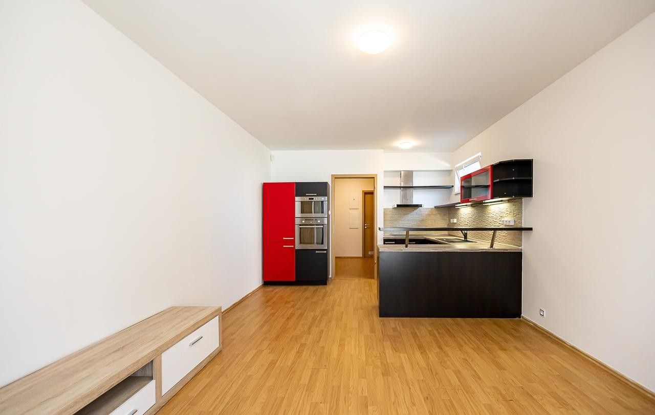 Byt 2+kk · 56 m² · Praha 18, Praha - 4